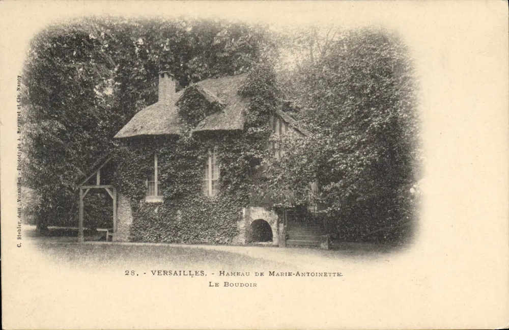 Versailles - Hameau de Marie-Antoinette - Le Boudoir - Recto