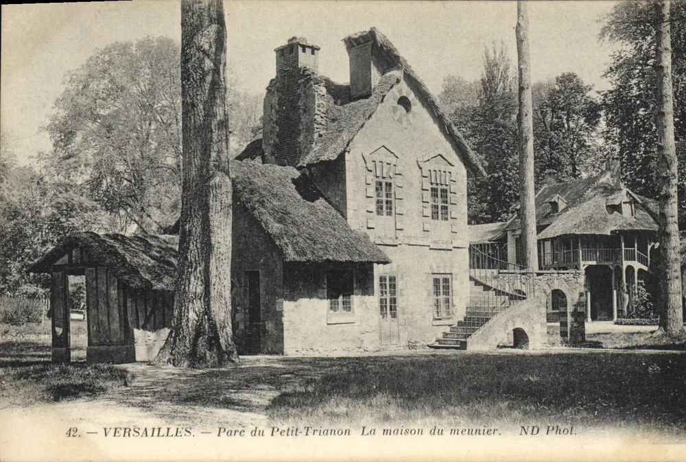 Versailles — Park von Petit-Trianon — Das Mühlenhaus — ND Phol. - Vorderseite