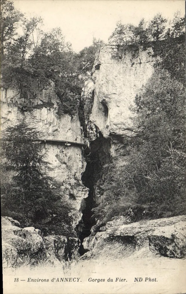 Gorges do Fier — Arredores de Annecy — ND Phot. - Frente
