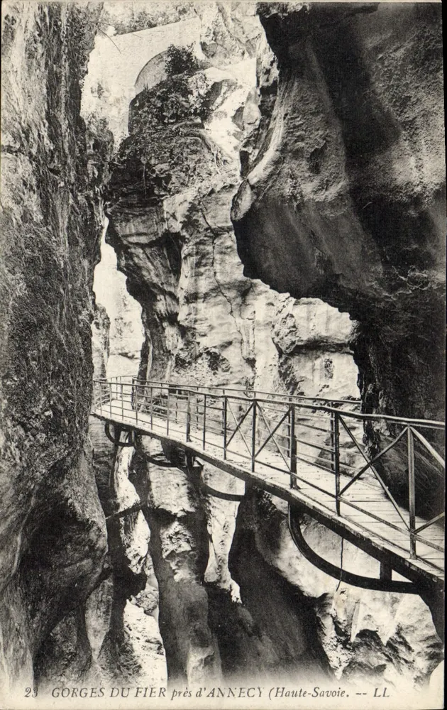 Gorges du Fier in der Nähe von Annecy — Haute-Savoie — LL - Vorderseite