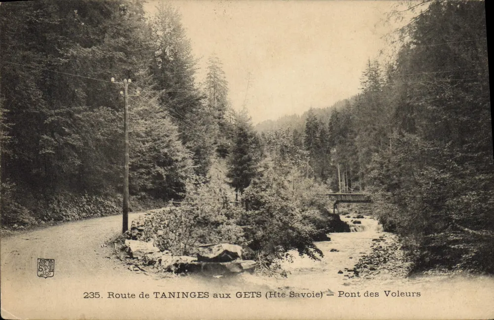 Route de Taninges aux Gets (Hte Savoie) — Pont des Voleurs - Vorderseite