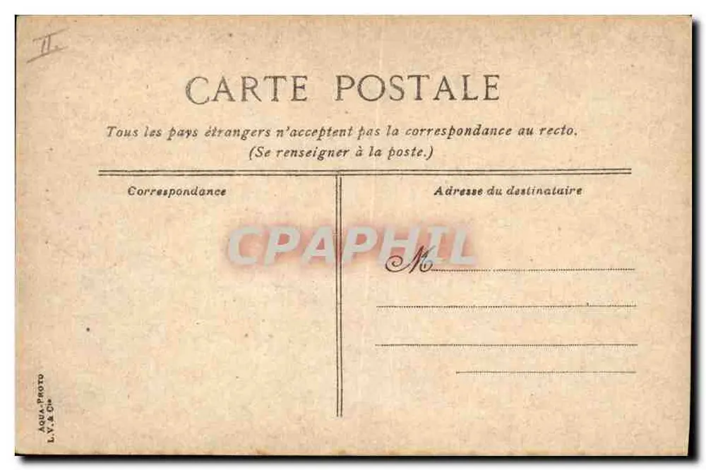 Villefranche-sur-Mer, o Cabo Ferrat — vista dos árvores — L.V. & Cie - Verso