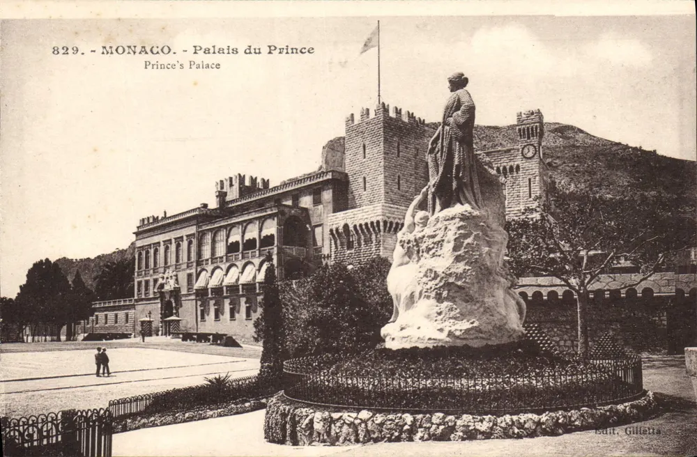 Monako - Pałac Książęcy — widok z statuą — Wyd. Gillelta, nr 829 - Awers