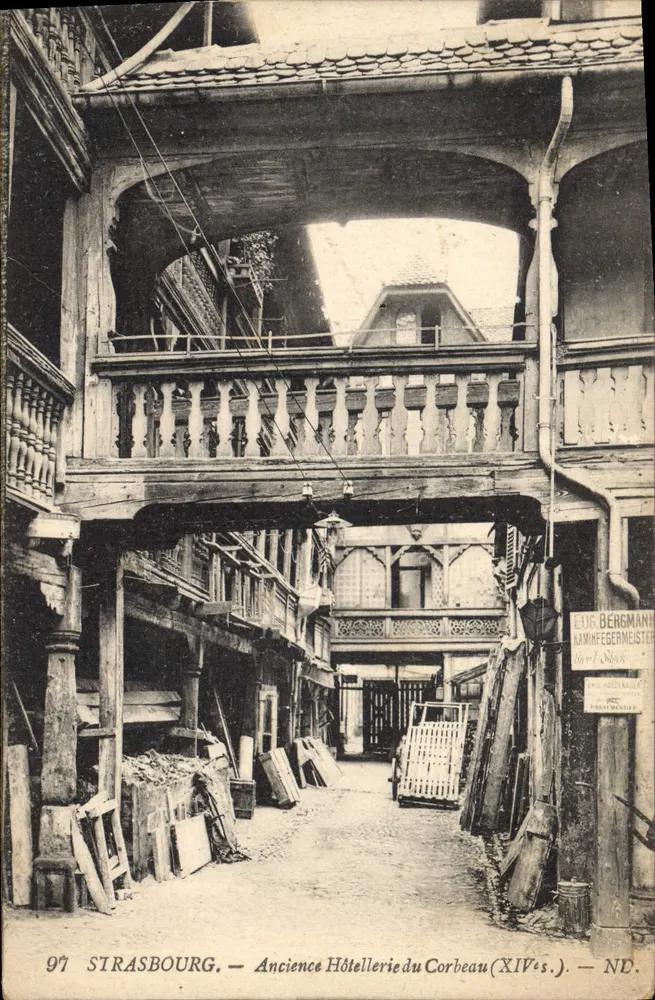 Strasbourg — Antiga Hospedaria do Corvo (século XIV) — Éd. Bergmann, N° 97 - Frente
