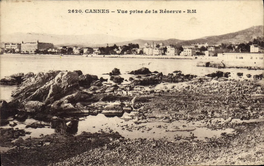 CANNES — Vista tirada da Réserve — RM - Frente