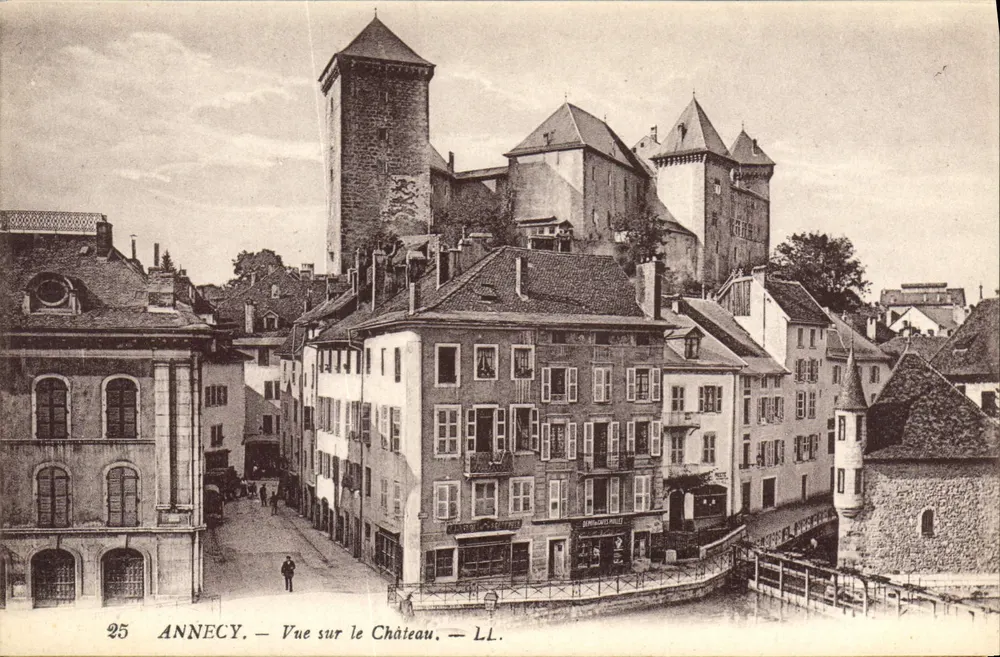Annecy — Vista do Castelo — LL. - Frente