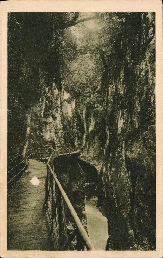 As Gorges do Fier — Env. de Annecy — Editor: LL, Rue Le Tellier, Paris - Frente