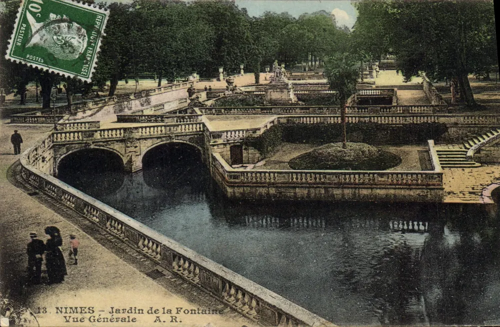 Nîmes — Garten der Fontaine — Allgemeiner Blick — A.R. - Vorderseite