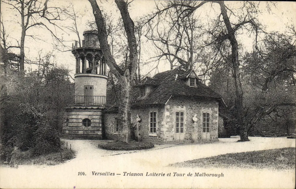 Versailles — Trianon Laiterie und Turm von Malborough — Verleger: Versailles, Nr. 104 - Vorderseite
