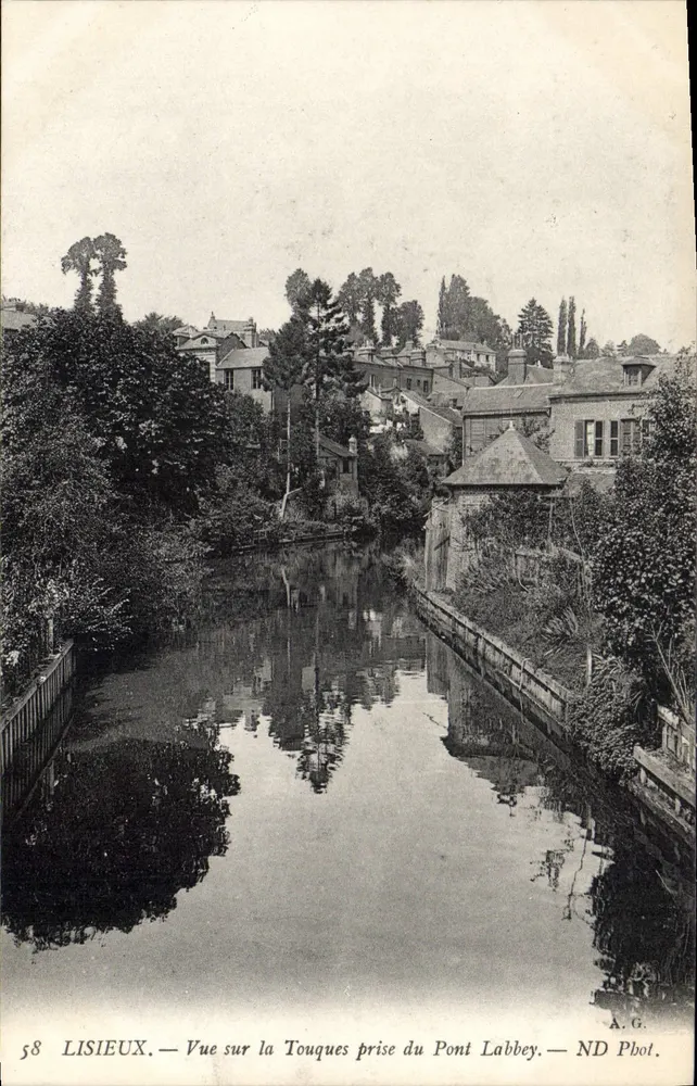 Lisieux — Ansicht über die Touques vom Labbéy-Brücke — ND G Phot. - Vorderseite