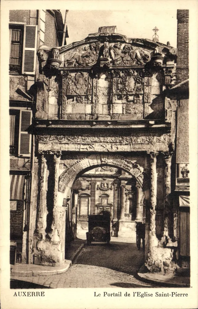 Auxerre — Der Portal der Kirche Saint-Pierre — Cluiche G. Hanny - Vorderseite