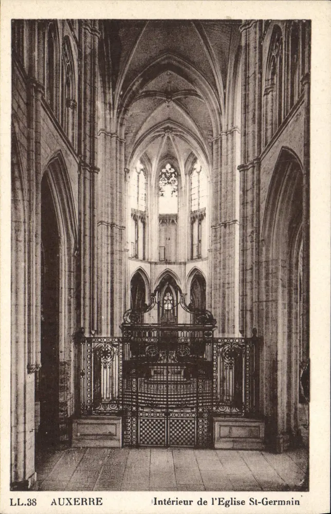 Interior da Igreja São Germain — Auxerre — LL.38 - Frente