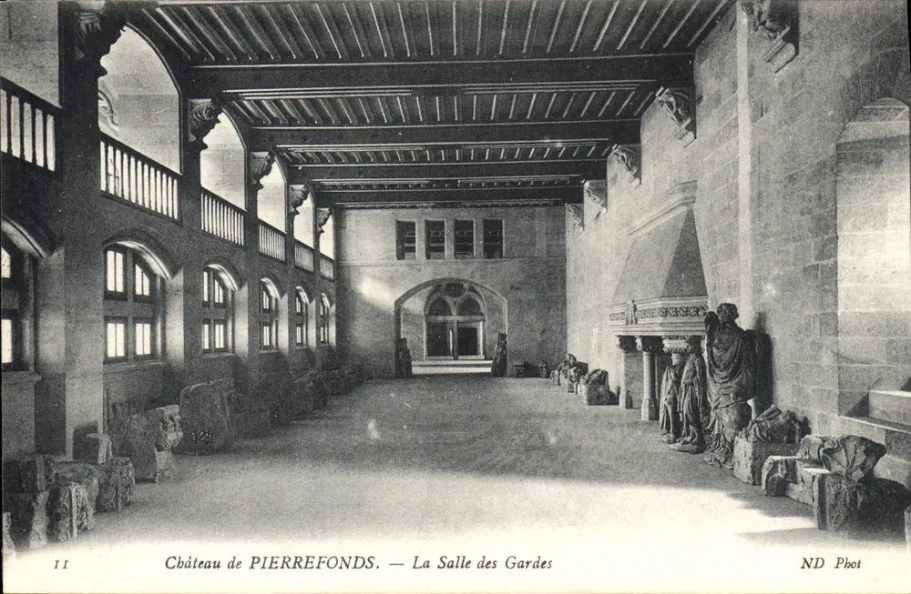 Schloss PIERREFONDS — Die Wachstube — ND Phot - Vorderseite