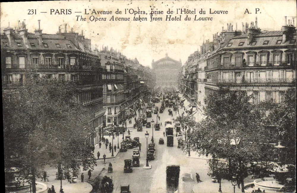 PARIS — Avenue de l'Opéra, Ansicht von der Hotel du Louvre — Fotografie MELCY — A.P. n°231 - Vorderseite