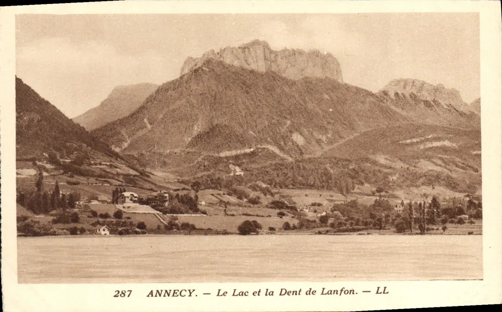 Annecy — O Lago e a Dent de Lanfon — LL - Frente
