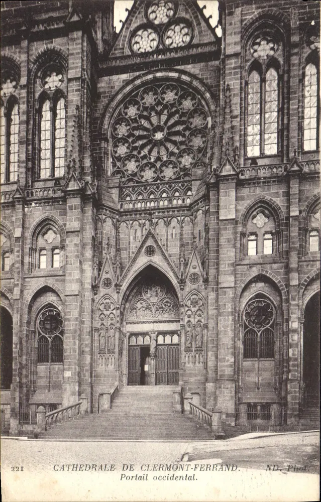 Catedral de Clermont-Ferrand — Portal occidental — ND. Fot. n°221 - Anverso