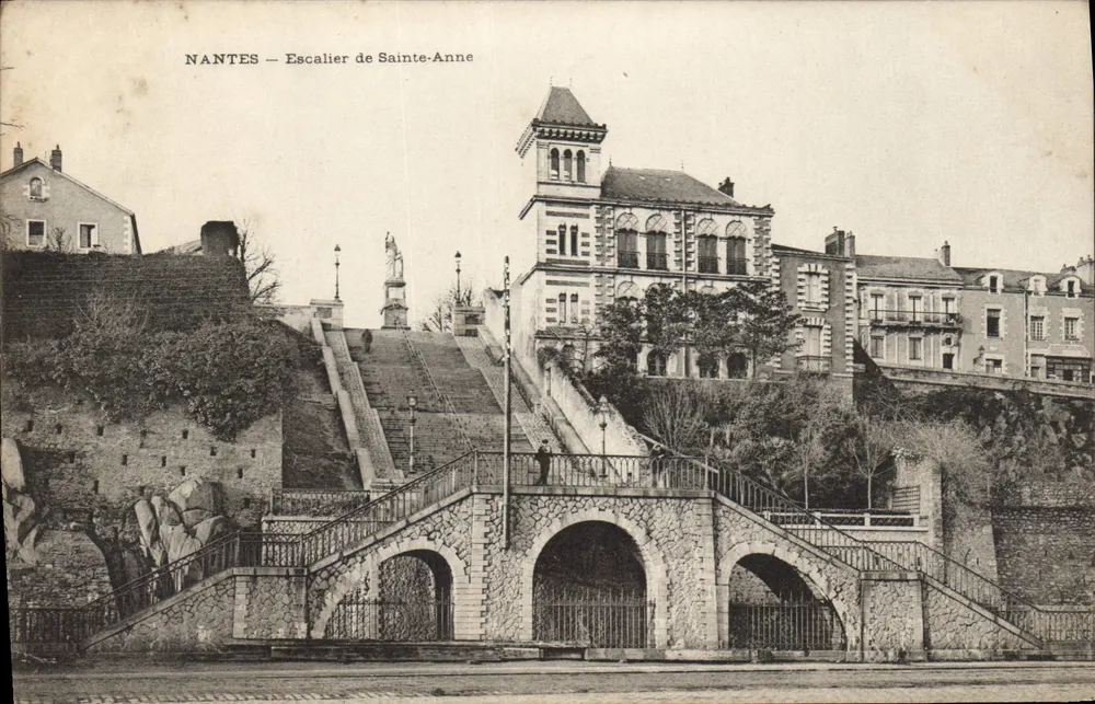 NANTES — Escadaria de Santa Ana — Editor não identificado, número de série não visível - Frente