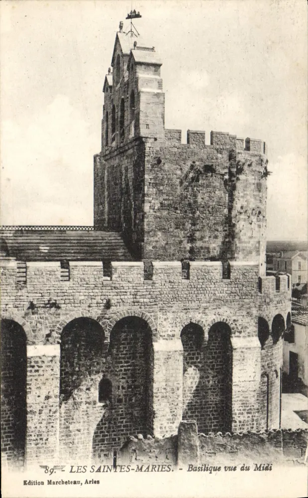 Les Saintes-Maries - Basílica vista do Sul — Edição Marcheteau, Arles, n°89 - Frente