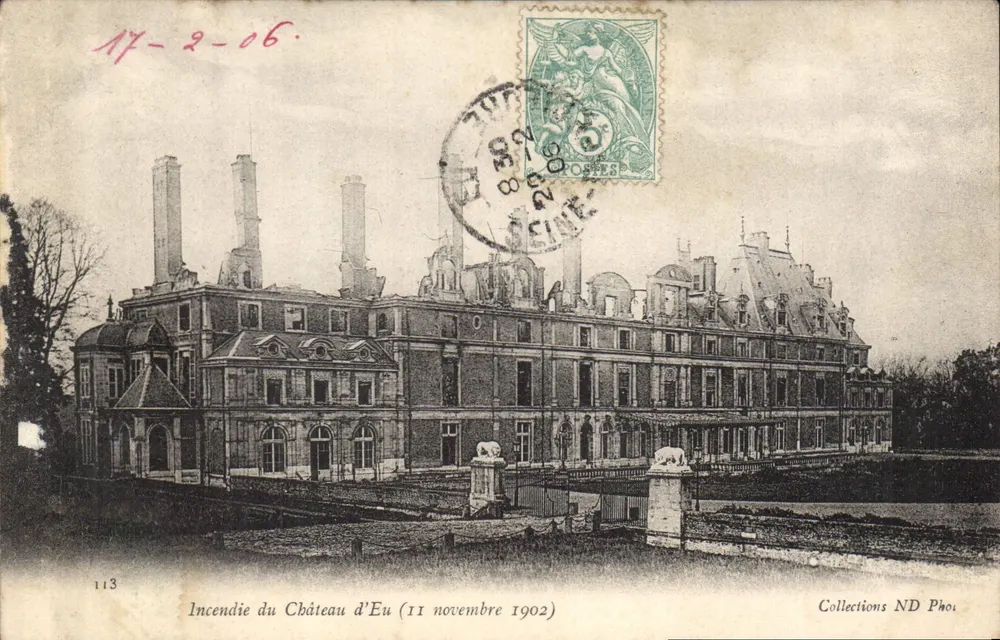 Brand des Schlosses Eu — Ansicht nach dem Brand vom 11. November 1902 — Collections ND Photo, n° 113 - Vorderseite