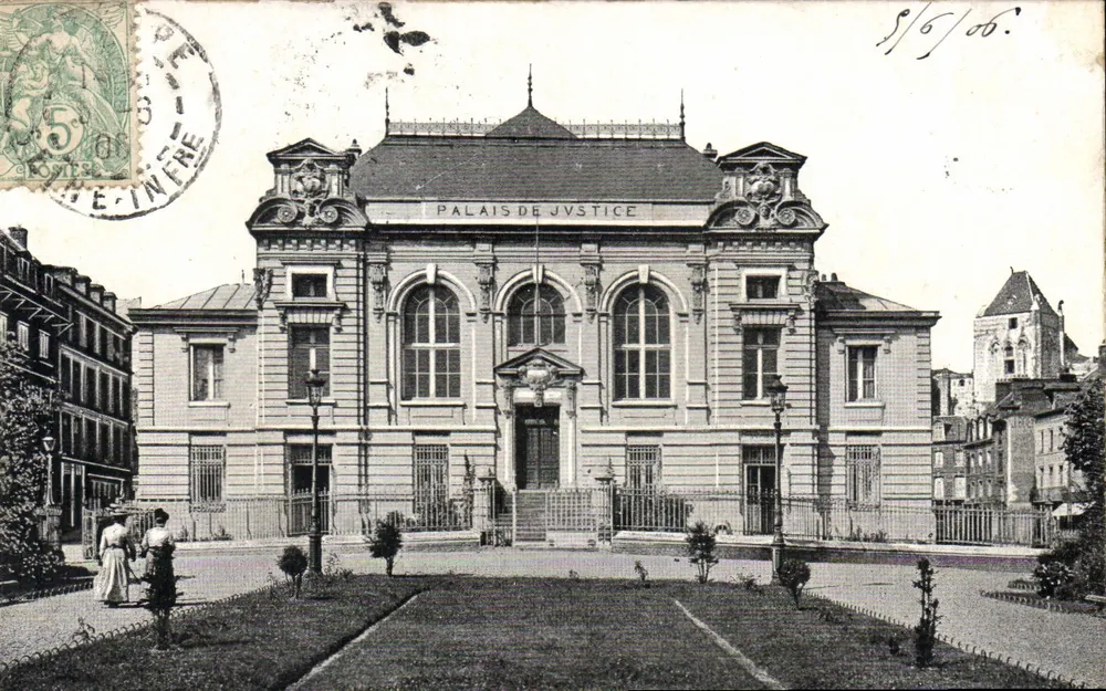 Palácio de Justiça — Périers — editor Aqua-Photo L.V. & Cie - Frente
