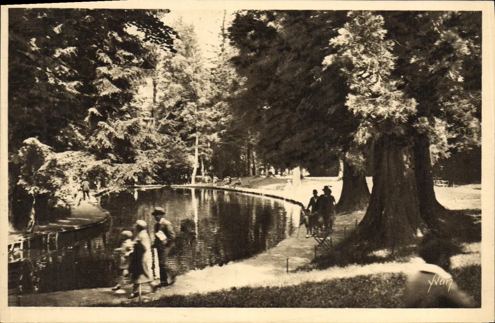 Der Fenestre-Park — La Bourboule (Puy-de-Dôme) — Yvon - Vorderseite