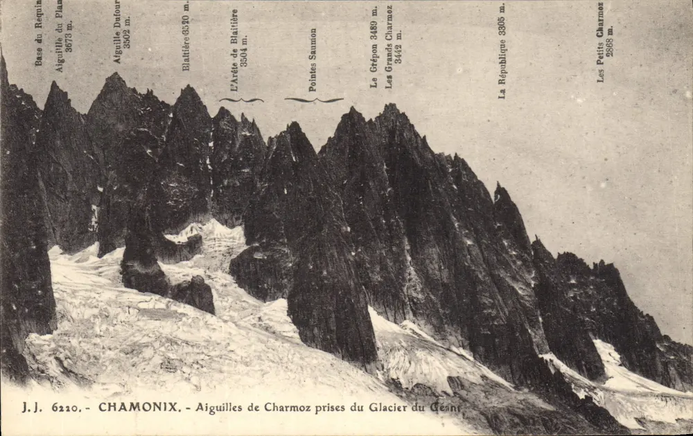 Aiguilles de Charmoz vistas do Glacier do Géant — Chamonix — J.J. 6220 - Frente