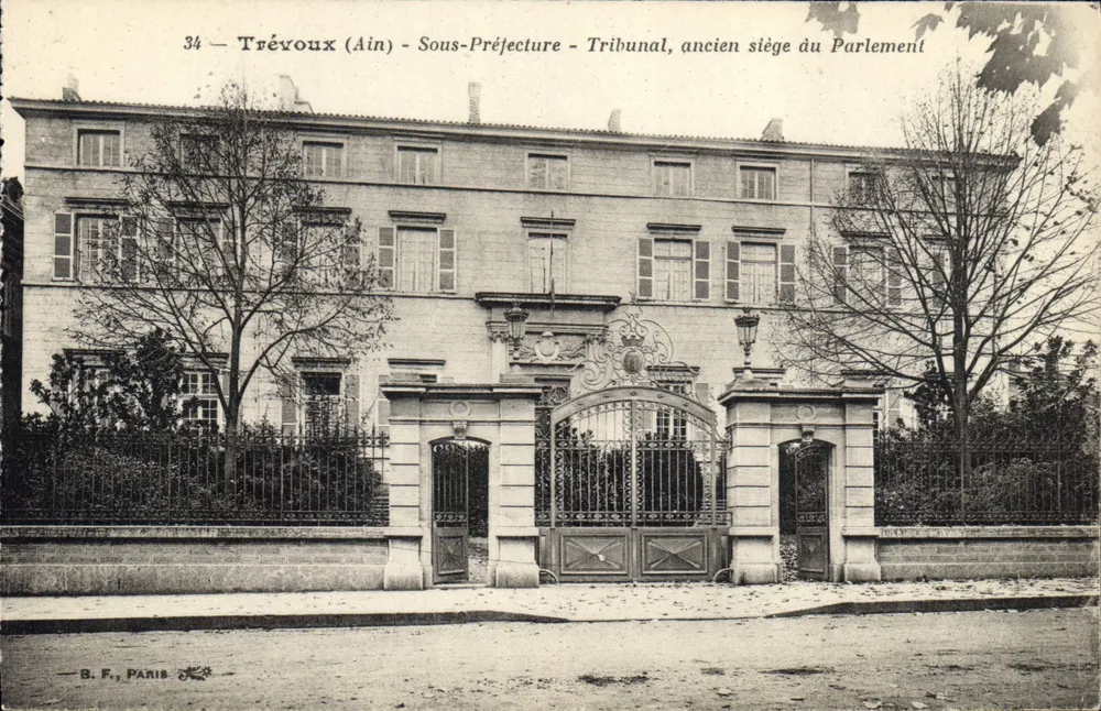 Trévoux (Ain) — Untere Präfektur — Gericht, ehemaliger Sitz des Parlaments — B.F. Paris - Vorderseite