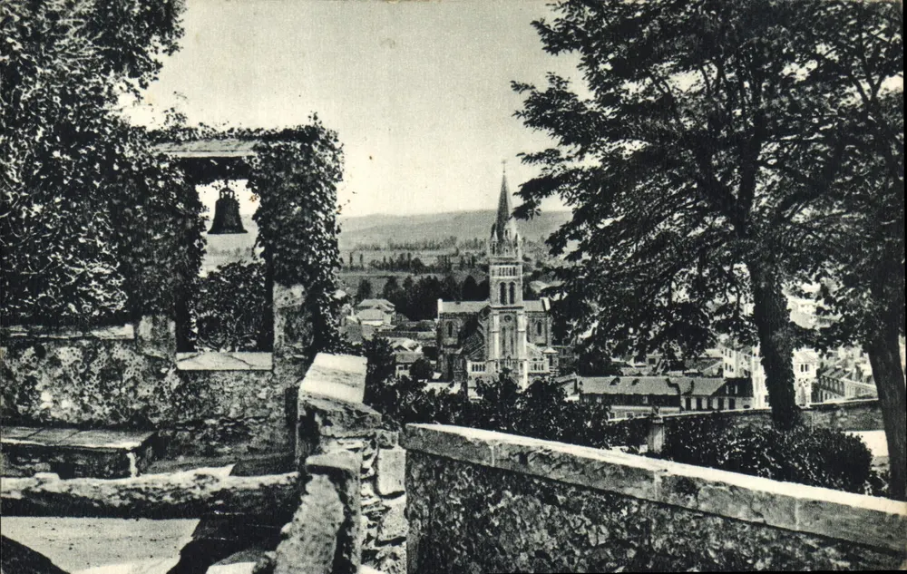 Lourdes — Ansicht vom Schloss-Fort — Edition P. Doucet - Vorderseite