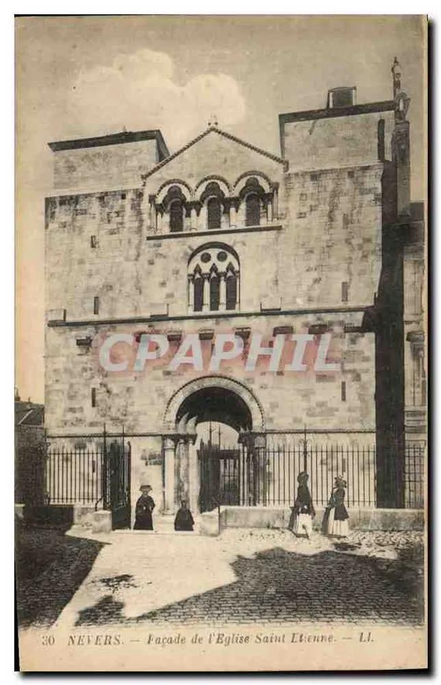 Nevers — Facha da Igreja Saint-Étienne — Ll. 30 - Frente