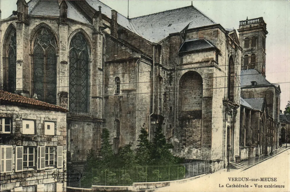 Verdun-sur-Meuse — Die Kathedrale — Äußere Ansicht — Martin & Cie - Vorderseite