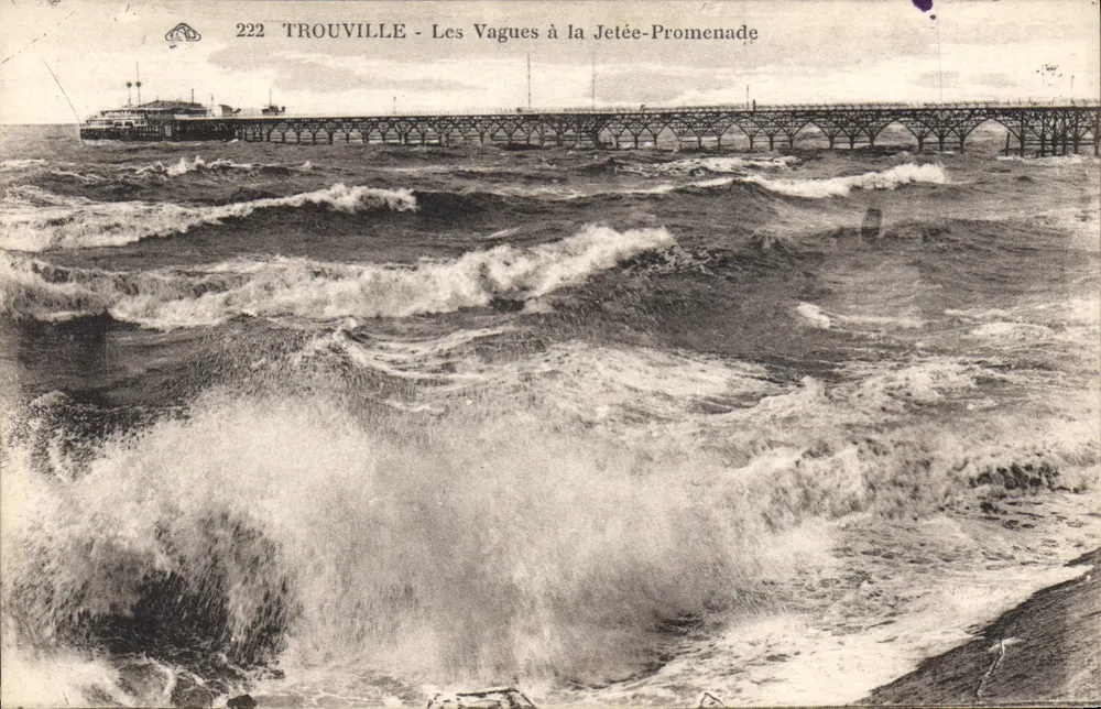 TROUVILLE - Die Wellen an der Mole-Promenade — Verlag: 222 - Vorderseite