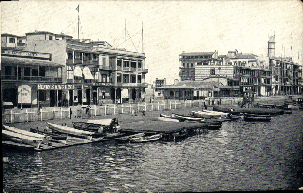 Vue do porto de Caire — edifícios comerciais e embarcações — editor Lichtenstern & Harari, n° 113 - Frente