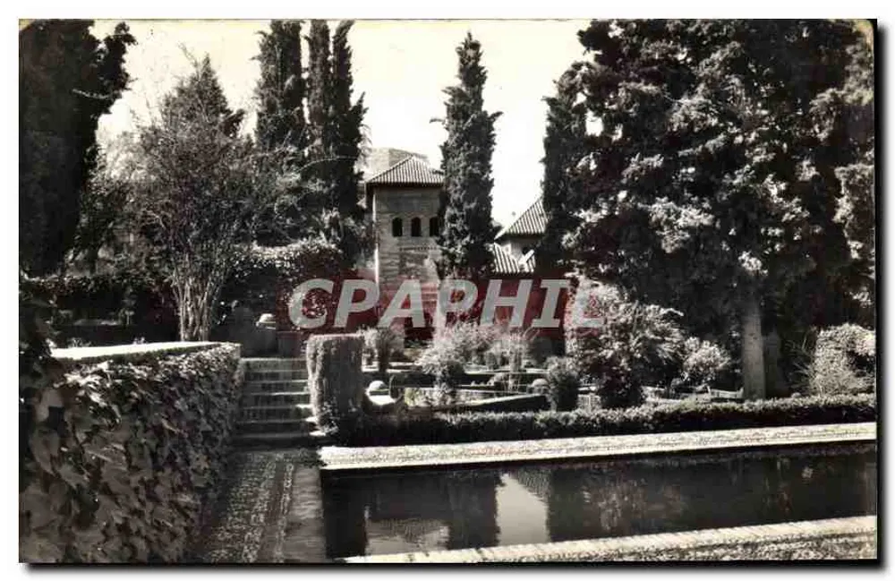 Alhambra - El Partal — vista do jardim com piscina e escadas — Dominguez - Madrid - Frente