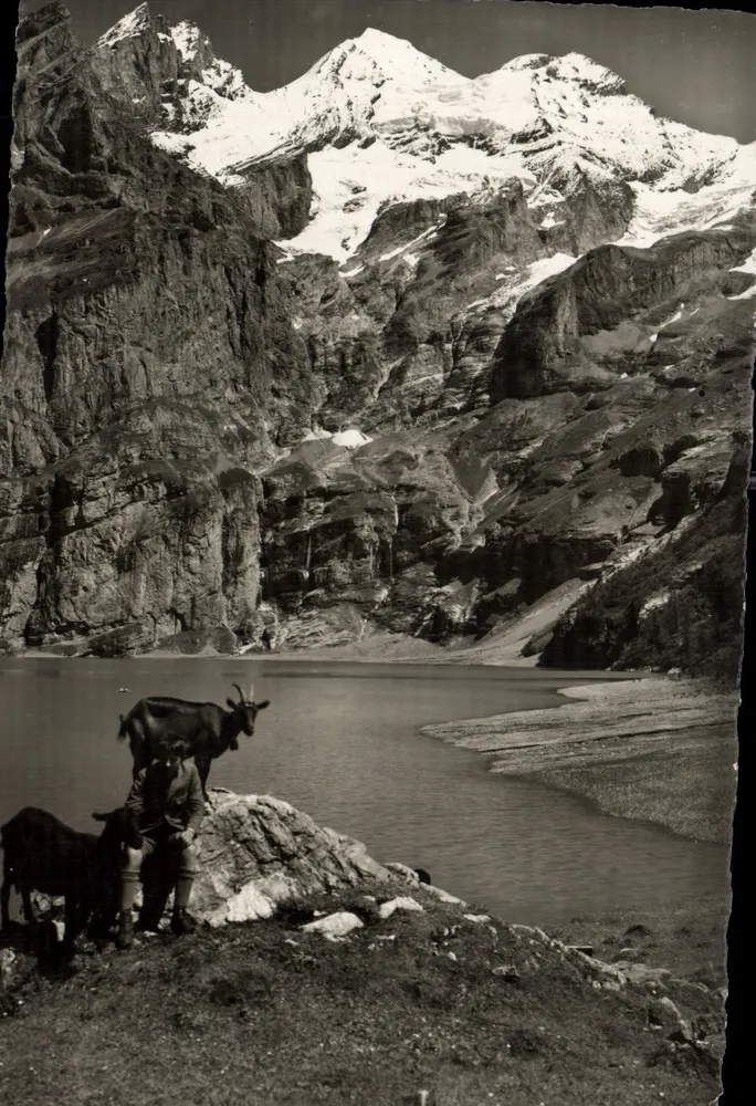 Oeschinensee met Bifümlisalp — Fot. Wandlhub, Kandersteg - Voorkant