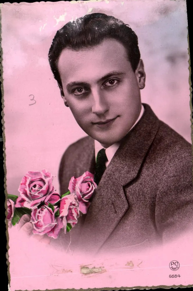 Retrato de homem com rosas — P-C Paris, série 6684 - Frente
