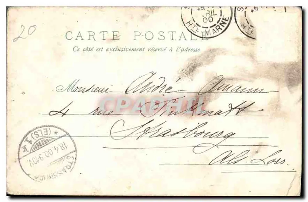 Jeune fille en robe longue et chapeau à plumes — scène de carte postale imprimée par 'CARTE POSTALE' — n°20 visible en haut à gauche - Verso