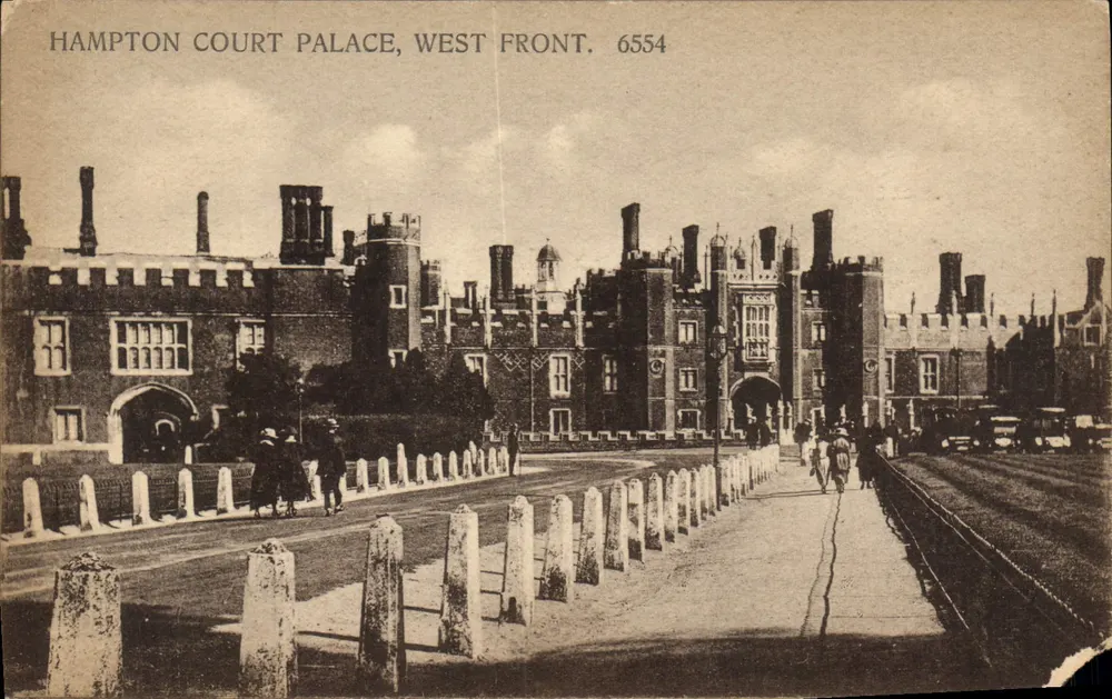 Palácio de Hampton Court, Frente Oeste — 6554 — editor não identificado - Frente