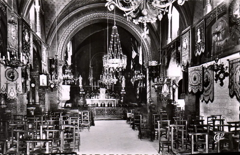 Paray-le-Monial — Innenansicht der Kapelle der Visitation — Cie des Arts Photographiques - Vorderseite