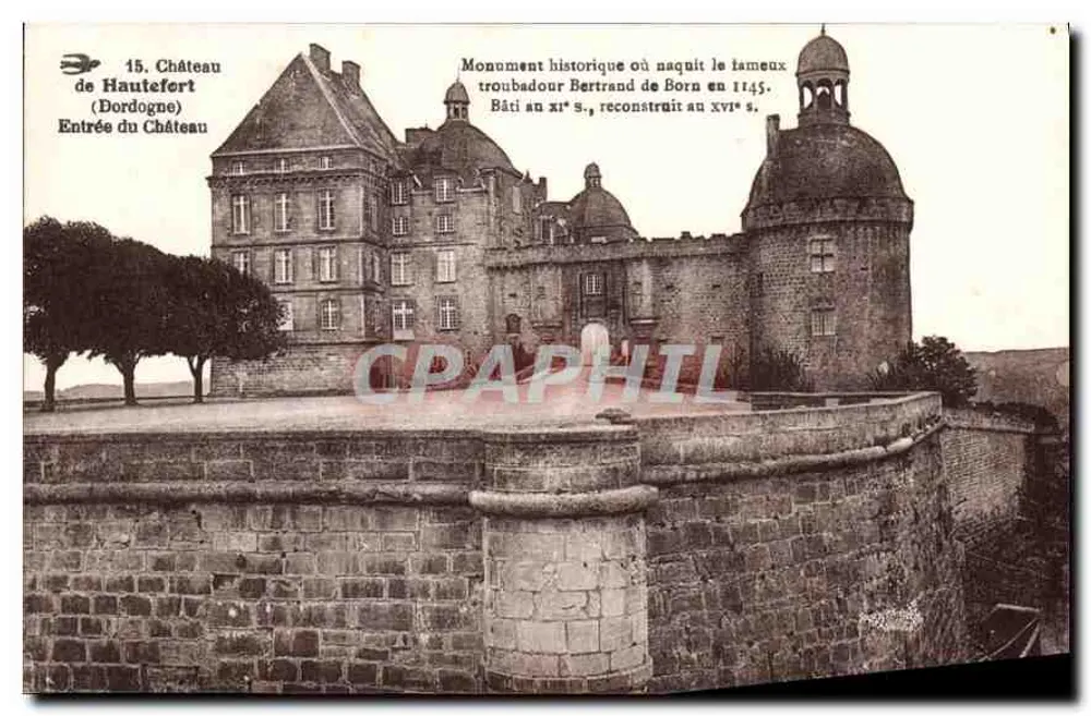 Château de Hautefort — Eingang zum Schloss — (Dordogne) - Vorderseite