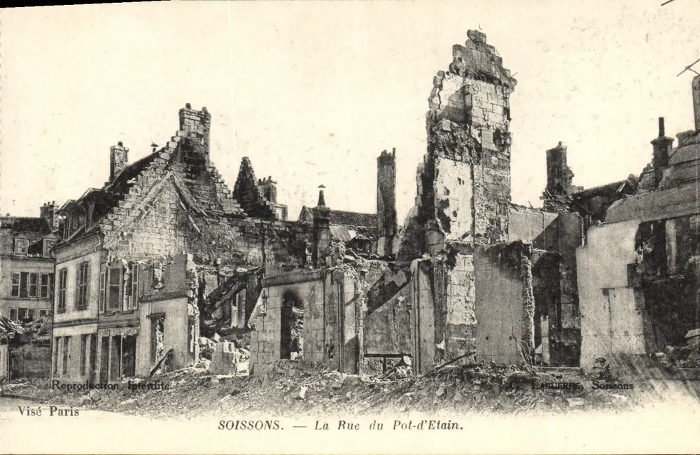 Soissons — Die Straße du Pot-d'Etain — G. Earlernne, Soissons - Vorderseite