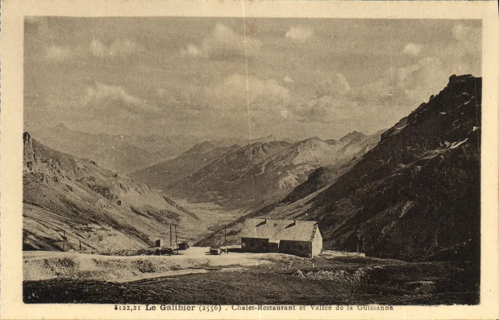 Le Galibier (2556) — Chalet-Restaurant und Tal der Guissanne — Restaurant du Galibier - Vorderseite