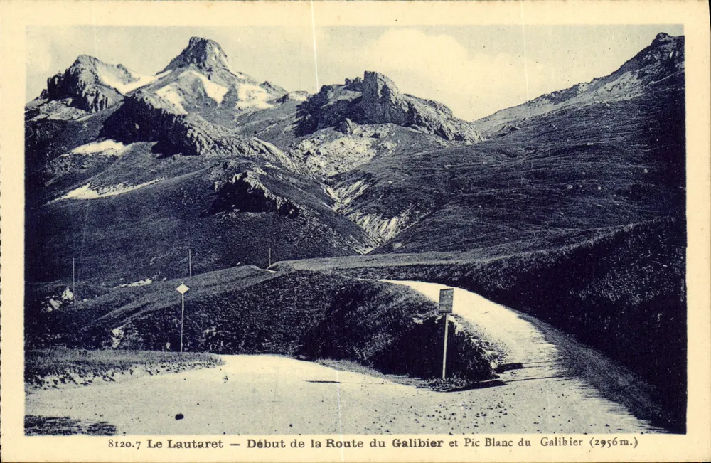 Le Lautaret — Beginn der Route du Galibier und Pic Blanc du Galibier (2956m) — Restaurant du Galibier, Grenoble - Vorderseite