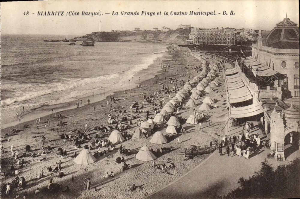 Biarriz (Côte Basque) — La Grande Plage und das Municipale Casino — B. R. - Vorderseite
