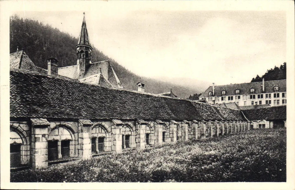 Mosteiro da Grande Chartreuse — Pátio do Grande Claustro — Editor C.P.A.P.H.I.L.E. - Frente