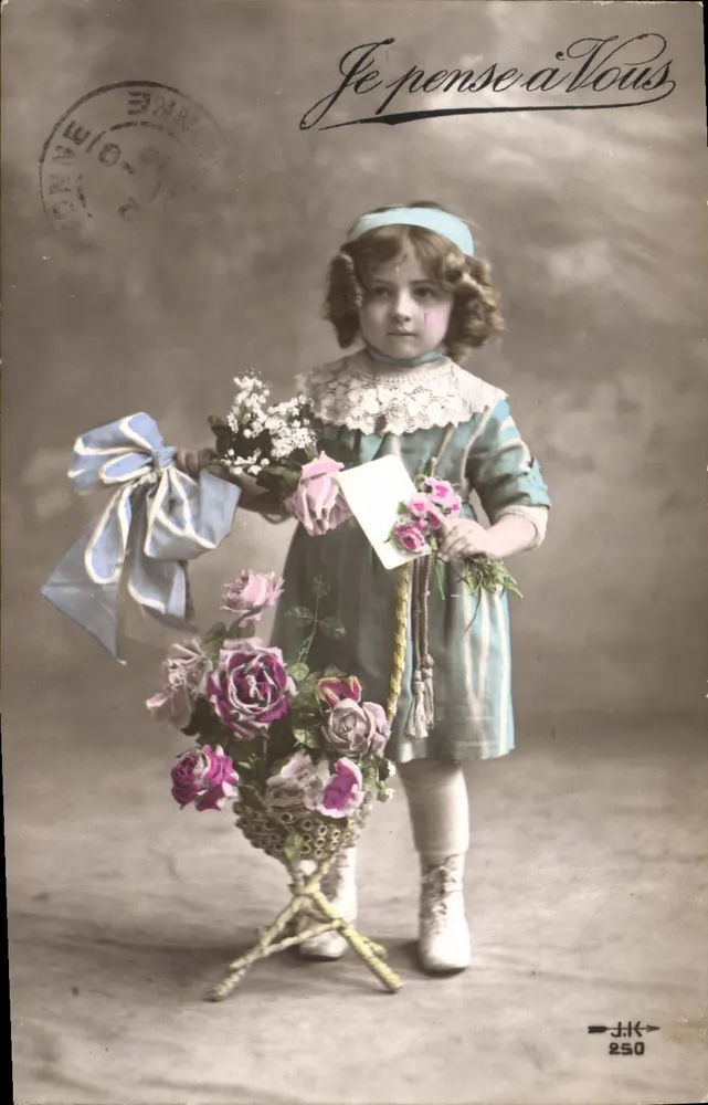 Menina segurando um cesto de rosas — Eu penso em Você — J.K. 250 - Frente