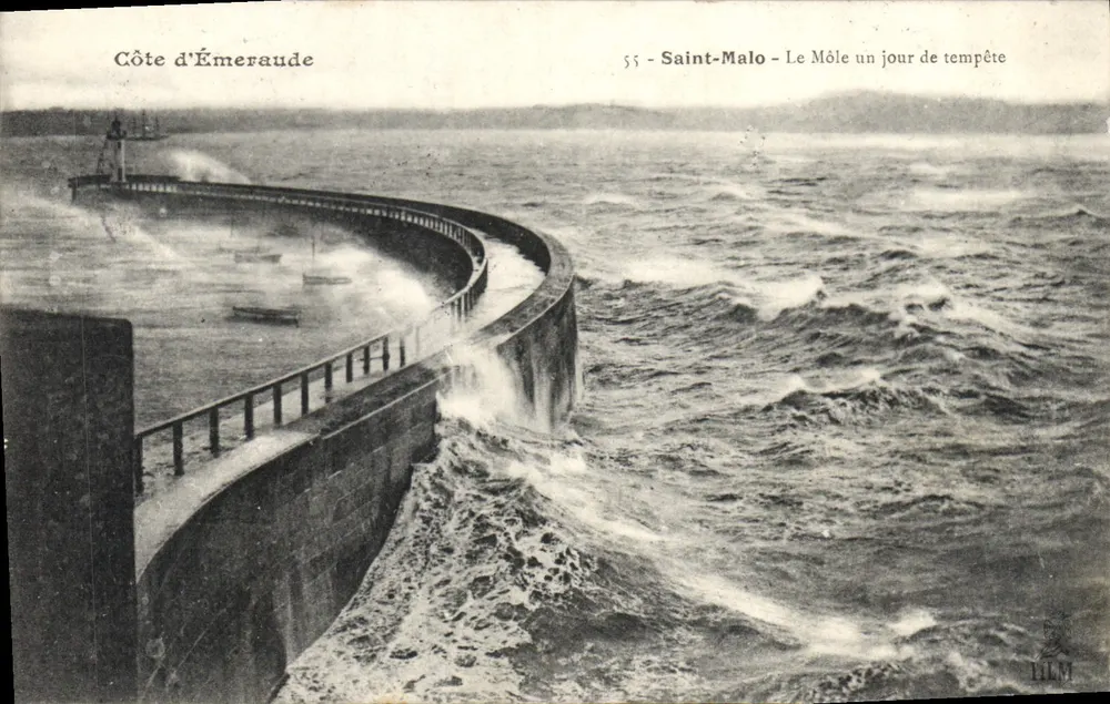 Saint-Malo - Der Môle an einem stürmischen Tag — Côte d'Émeraude, Serie 55, Verlag ILM - Vorderseite