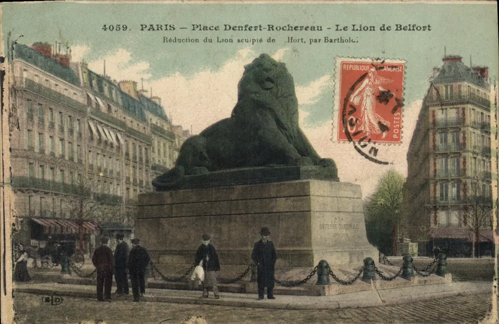 PARIS — Place Denfert-Rochereau — Der Belforter Löwe, Reduktion des geschnitzten Belforter Löwen, von Bartholomé - Vorderseite