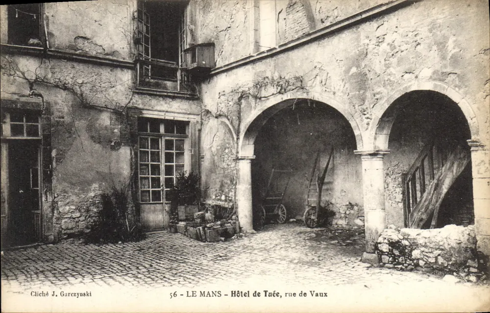 Hôtel de Tuée, rue de Vaux — Le Mans — Cliché J. Garczynski n°56 - Frente