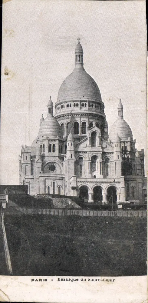 Paris - Basílica do Sagrado Coração — vista da basílica - Frente