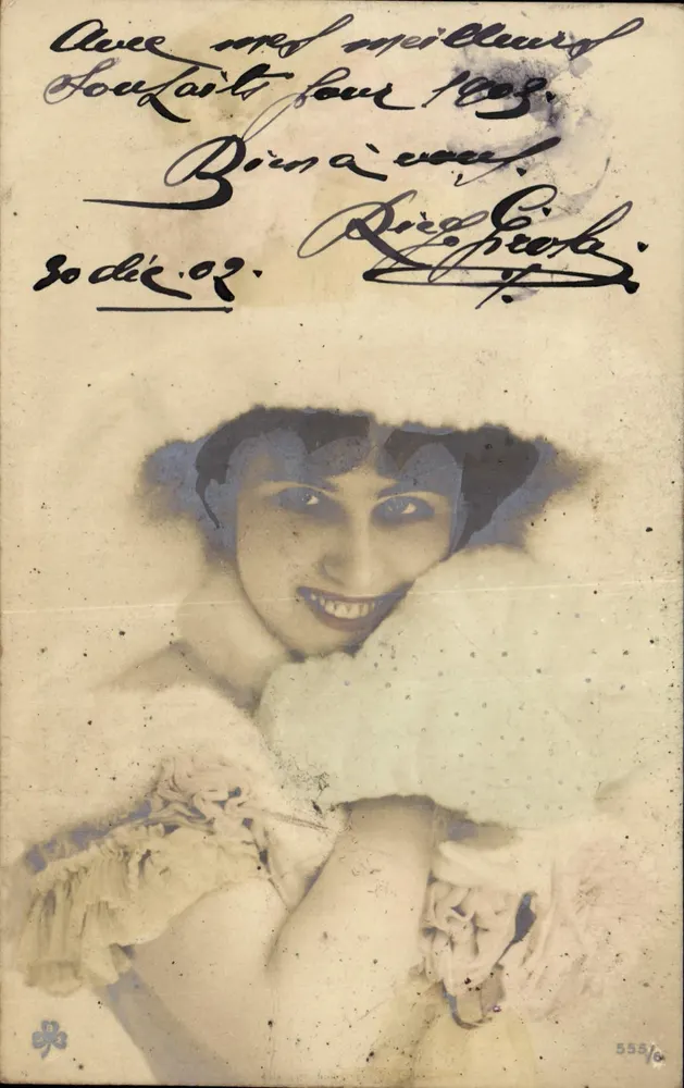 Mulher com chapéu de penas — carta postal assinada — editor anônimo, n° 555/6 - Frente